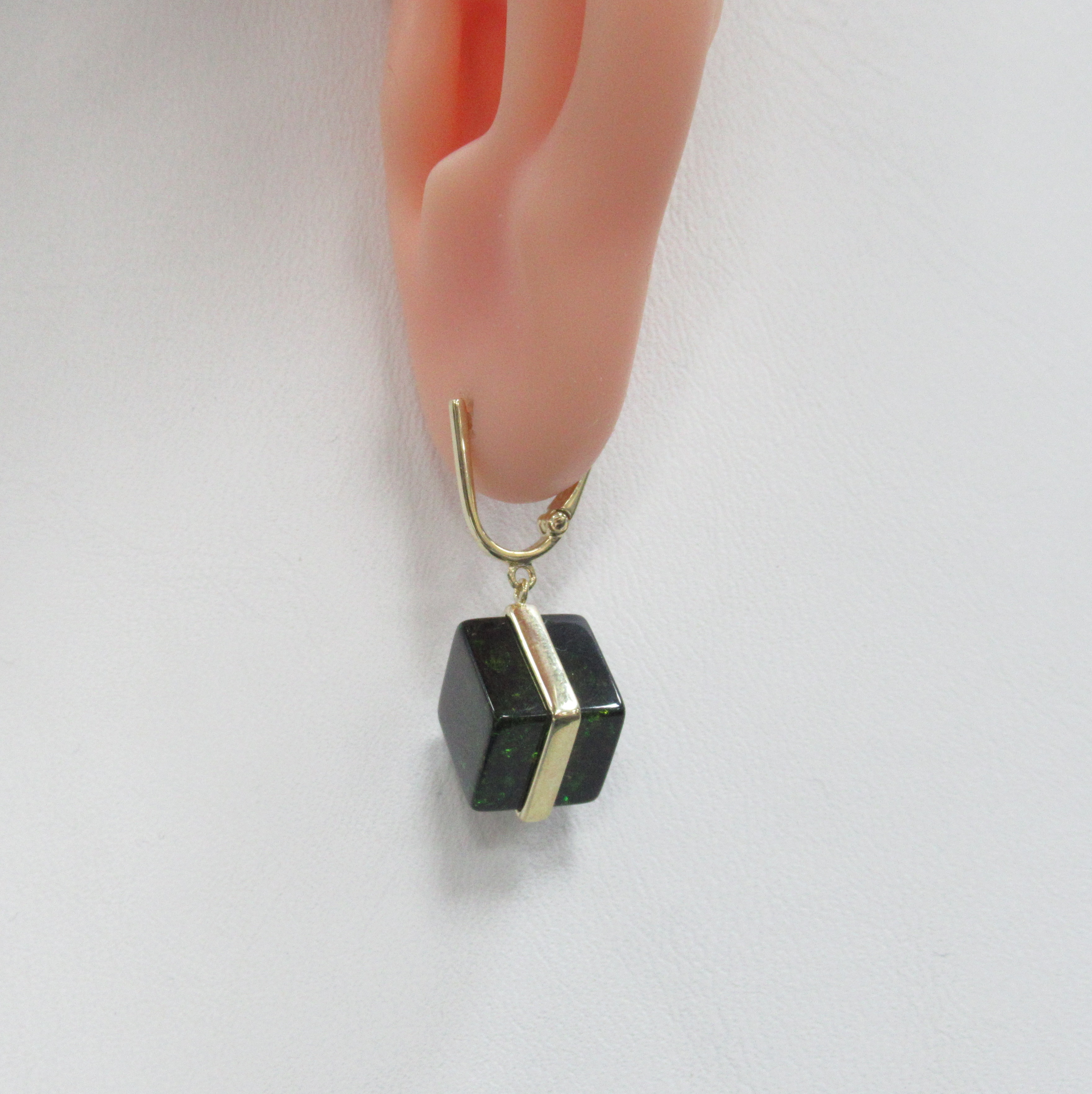 Серьги из желтого золота с янтарем